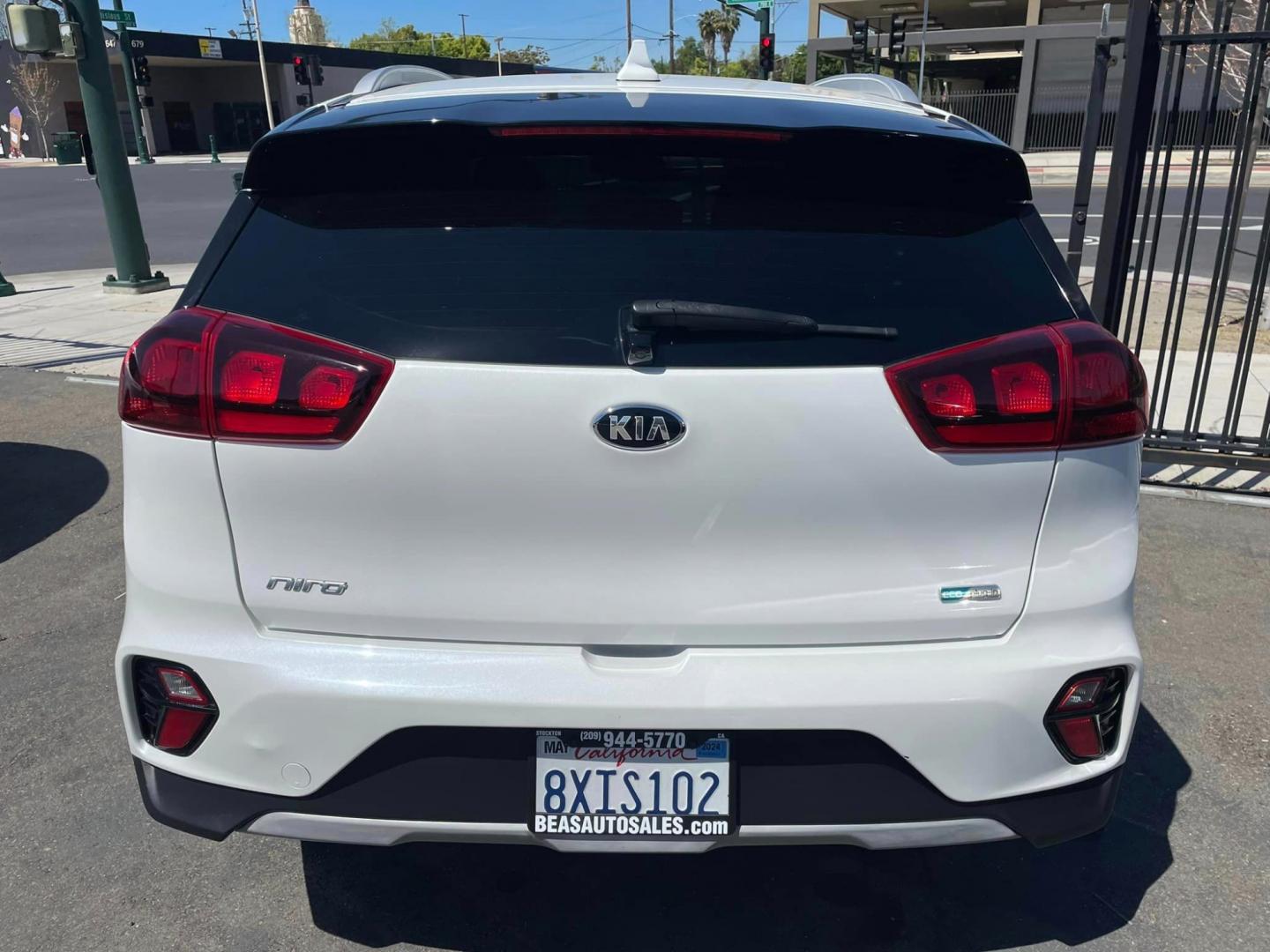 2021 WHITE /BLACK Kia Niro Plug In Hybrid (KNDCM3LD1M5) , located at 744 E Miner Ave, Stockton, CA, 95202, (209) 944-5770, 37.956863, -121.282082 - PLUS TAXES AND FEES - Photo#12